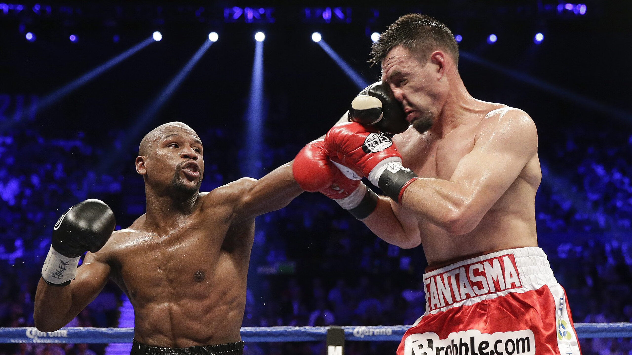 詹姆斯连续十二场比赛得分突破纪录，热火挑战极限！